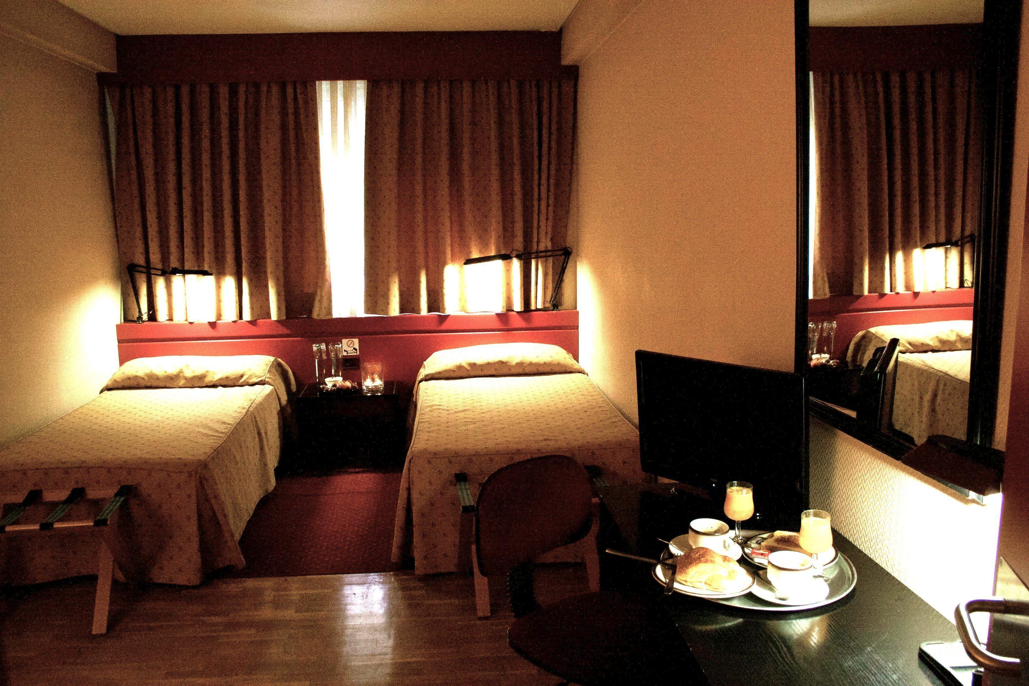Twin Room,693094698:JPEG