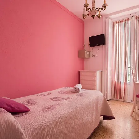 Hostal Valencia Madrid-3