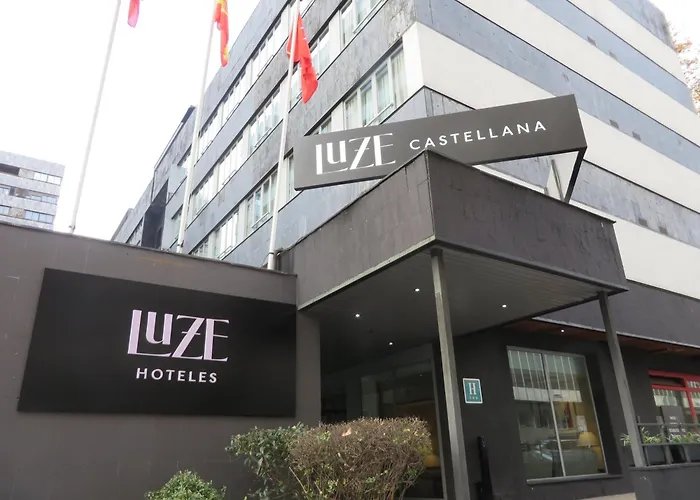 Hotel con piscina: Senator Castellana