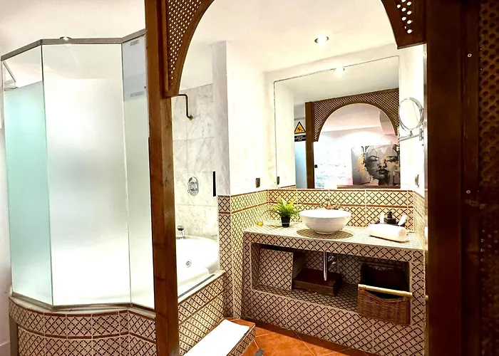 Seasonal Living With Jacuzzi